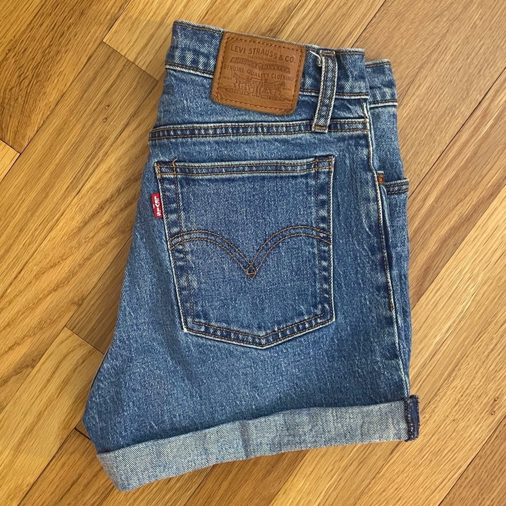 Levi’s Premium Wedgie Short size 27